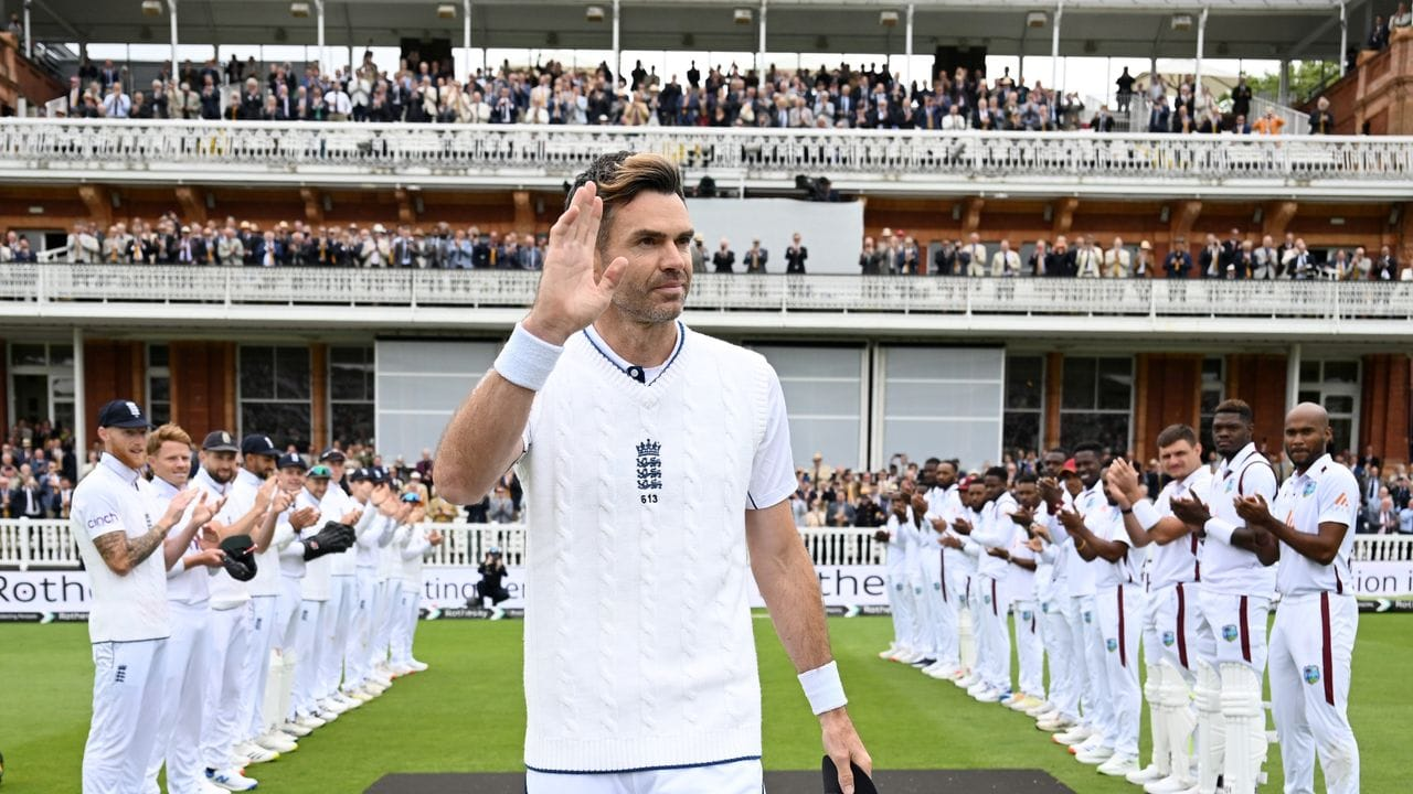 James Anderson cried while walking off the field after his last match